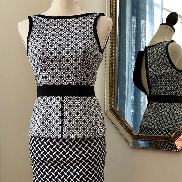 Karen Millen Geometric Peplum Dress - Picture 4 of 4